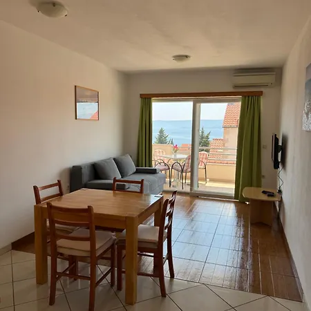 Vespera 招待所 波尔